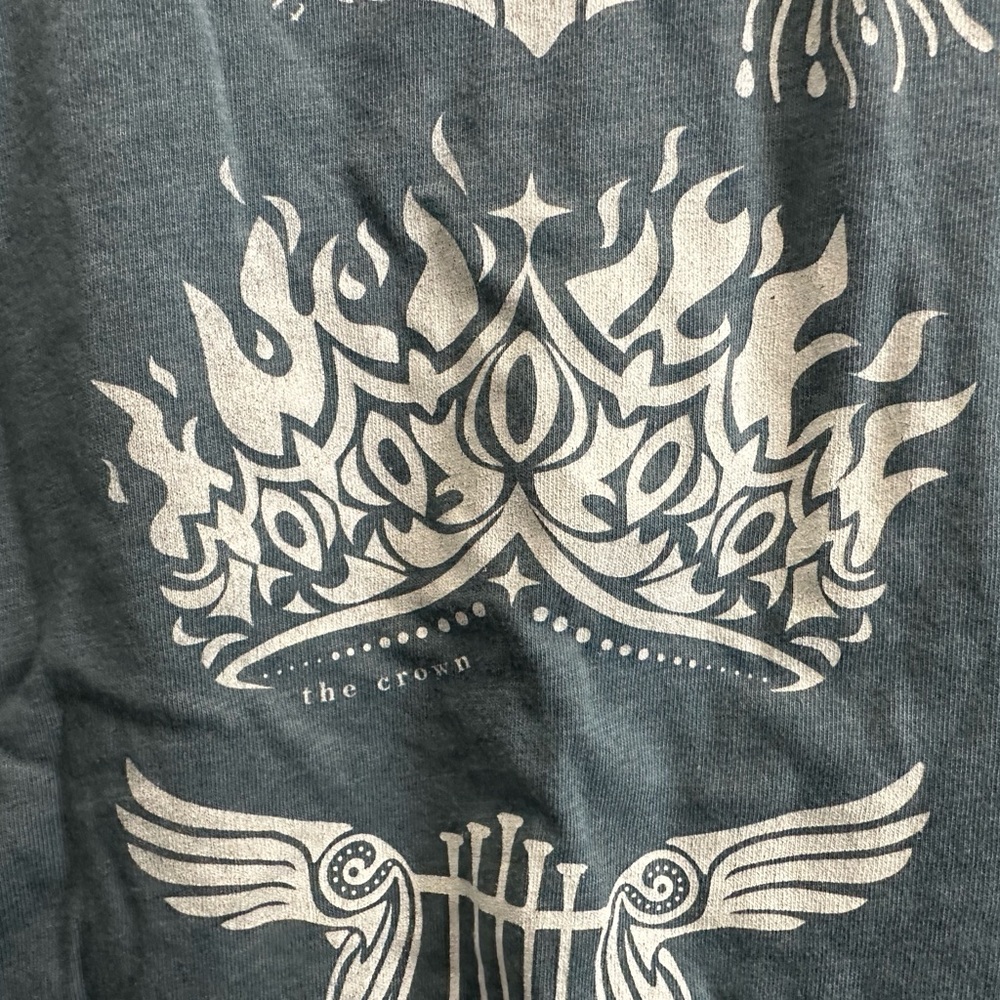 Bookish Long Sleeve Tee: Silver Flames Nesta - Picture 4 of 6